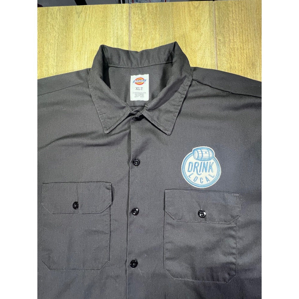 Dickies XLT Black Short Sleeve Work Shirt Drink Local Barrel Patch Mens - Picture 4 of 7